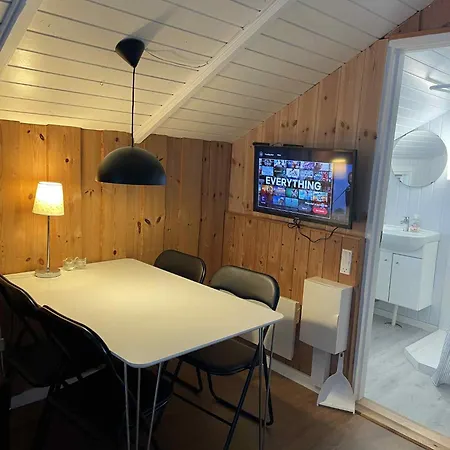 - Lille Knudsgaard Løkken